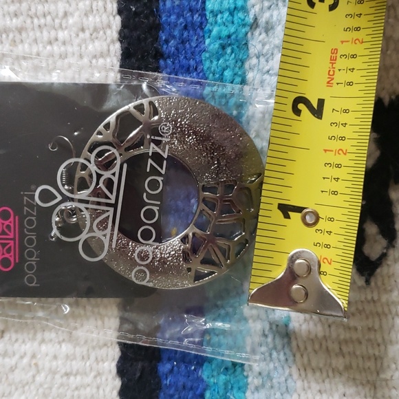 Paparazzi Silver-tone dangle Basket earrings - Picture 5 of 5